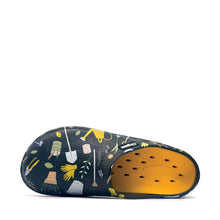 Load image into Gallery viewer, Clogees Womans Garden And Service Clogs Black