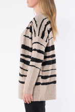 Load image into Gallery viewer, Jump Broken Stripe Cardi