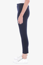 Load image into Gallery viewer, Jump 7/8 Track Pant Navy