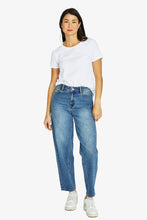 Load image into Gallery viewer, Jump Core Crew S/S Tee White