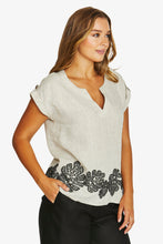 Load image into Gallery viewer, Jump Leaf Border Top Nat Flax