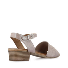 Load image into Gallery viewer, Cabello Yenice Taupe Shimmer