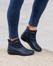 Load image into Gallery viewer, Arcopedico Paluma J67 Navy