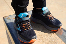 Load image into Gallery viewer, Sfida Brazen (V) Boys Runner Black/Teal