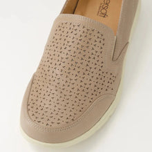 Load image into Gallery viewer, Diana Ferrari Demii-su Taupe Leather