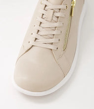 Load image into Gallery viewer, Ziera Solar Xf-zr / Almond Leather
