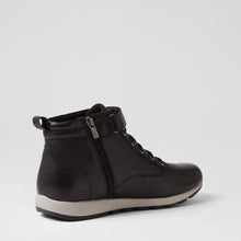 Load image into Gallery viewer, Ziera Balla Wide Black Leather Boot