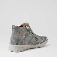 Load image into Gallery viewer, Ziera Solange XF Blue Leaf Leather Boots