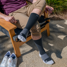 Load image into Gallery viewer, OS1 WP4+ Wellness Performance Wide Crew Sock Black